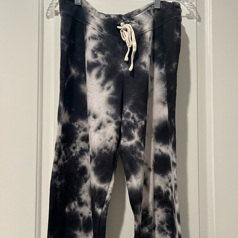 Never Worn (no tags) SUNDRY black/white tie dye sweatpants. Smoke and Pet Free.